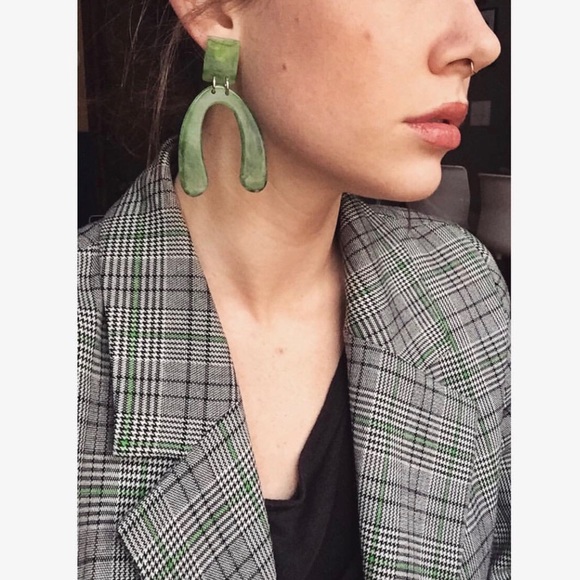 Exaggerating Shapes Statement Earrings Green - Picture 4 of 4